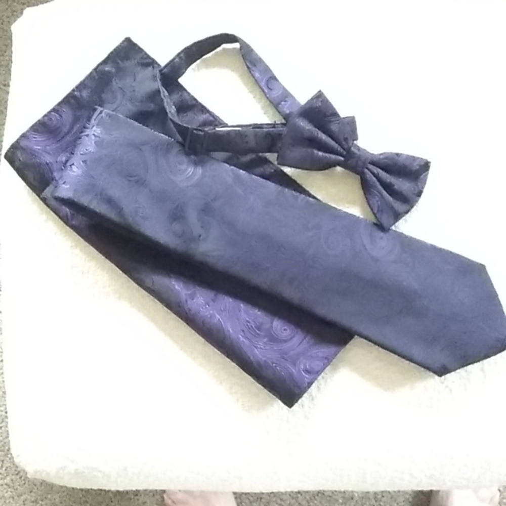 berry tapestry tie set